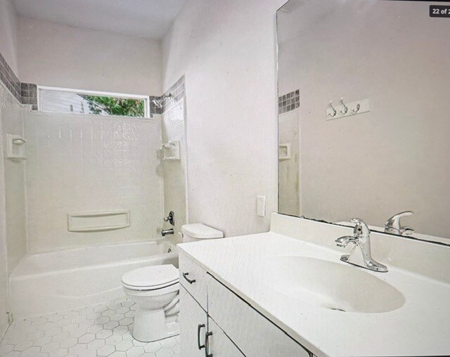 Building Photo - 107 Bay Colony Ct