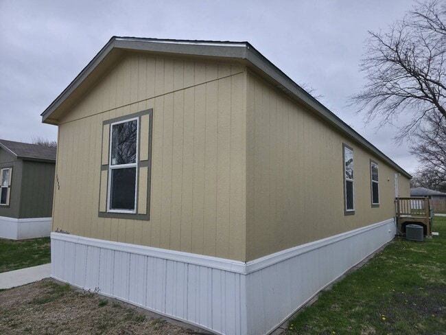 Foto del edificio - 1309 W Plum St