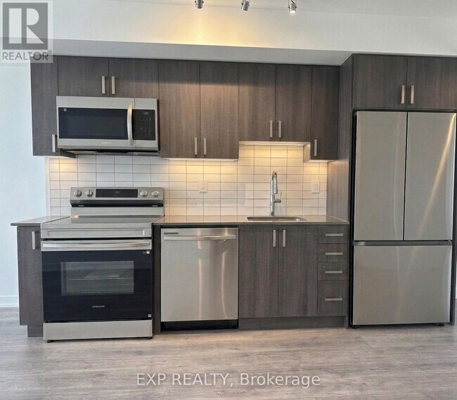 Photo du bâtiment - 1010 Sandy Beach Rd