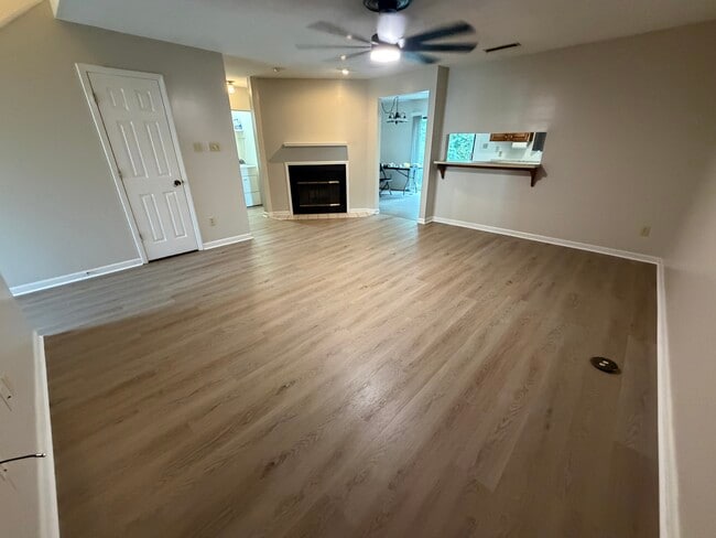 Great room - 1808 Stephens St