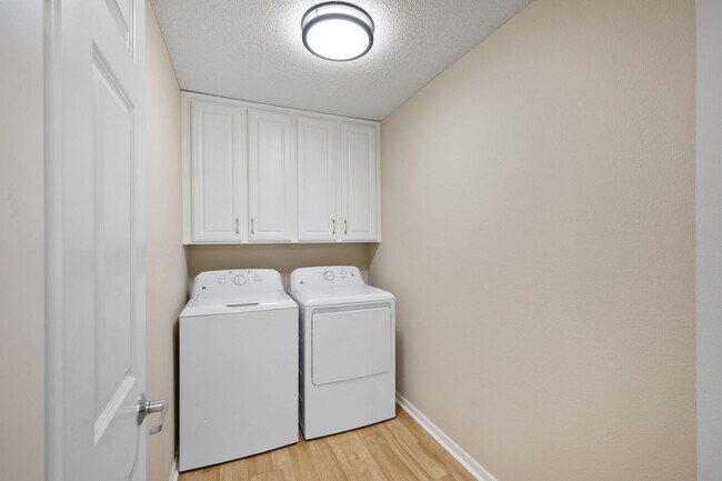 Foto del edificio - Heritage Park Apartments