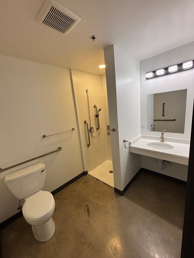 Building Photo - Cross and Middle Apartments