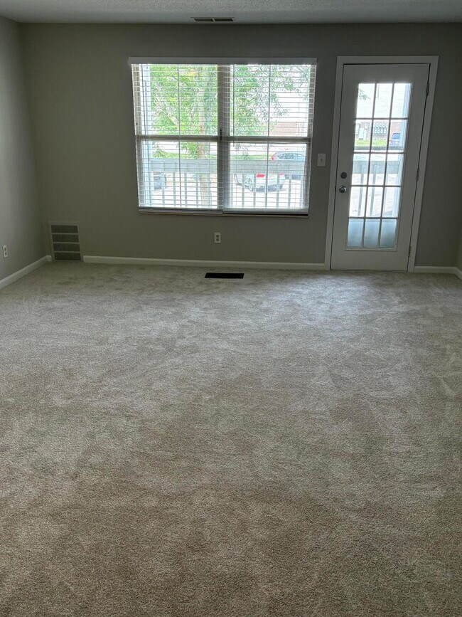 Foto del edificio - 117 Fieldcrest St