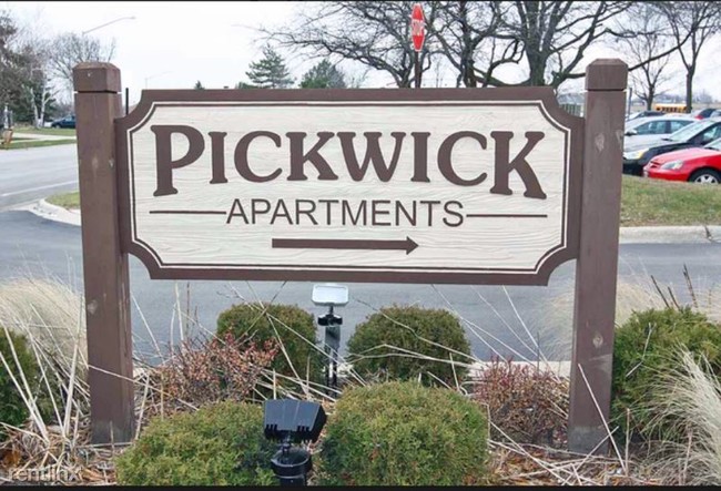 Building Photo - 187 Pickwick Dr