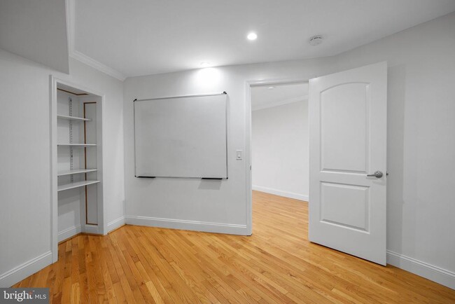 Foto del edificio - 1828 California St NW