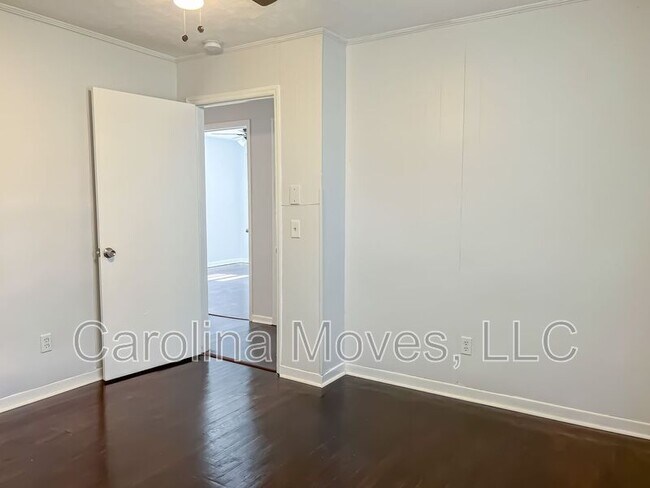 Building Photo - 166 Carver Rd