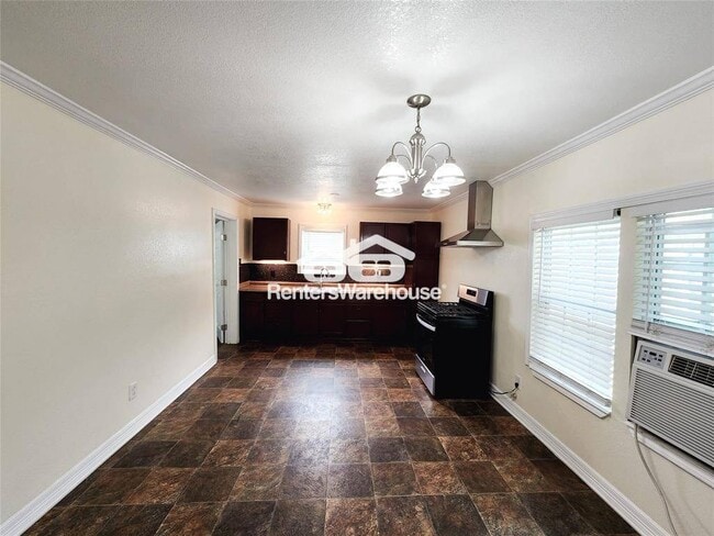 Building Photo - 1204 De Boll St