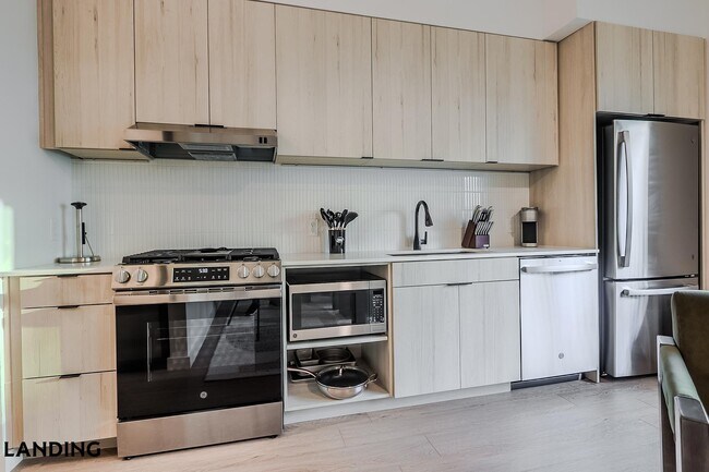 Foto del edificio - 2623 Keene St