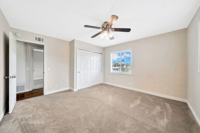 Building Photo - 471 N Seranado St