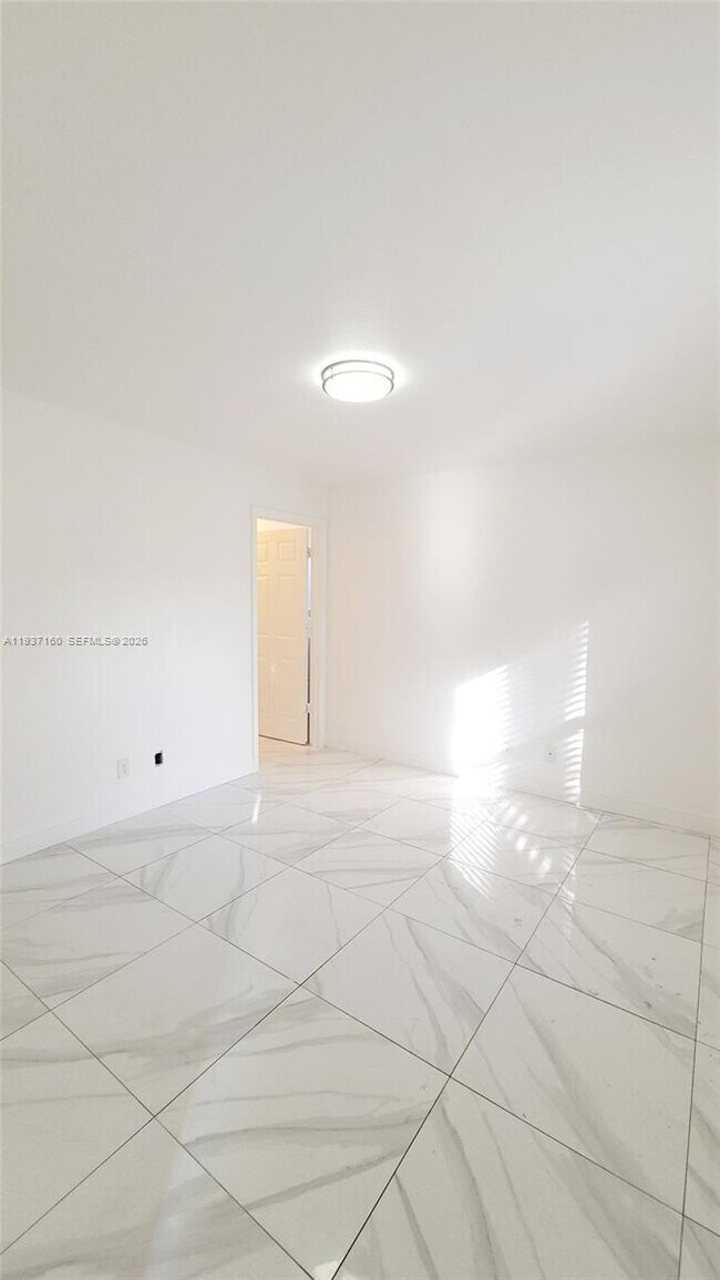 Foto del edificio - 785 SW 10th St