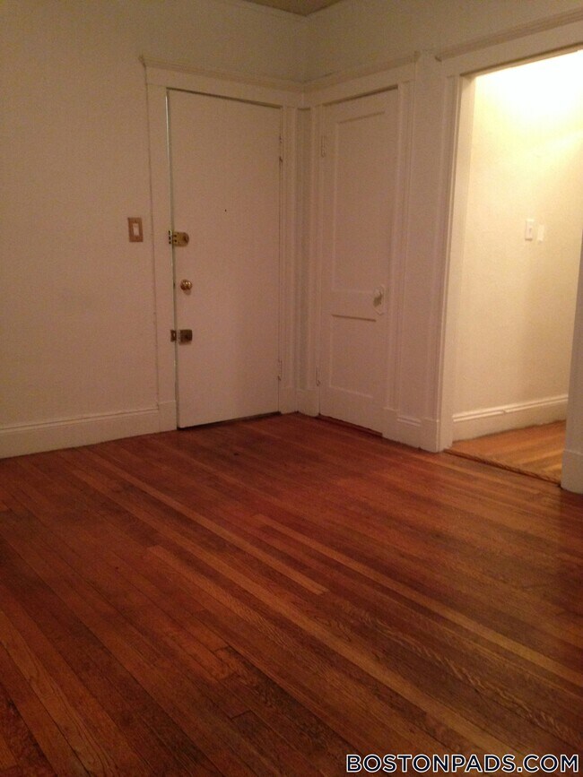 Building Photo - 1163 Boylston St
