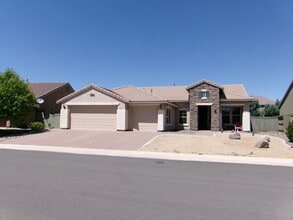 Building Photo - 4857 Ravello Dr