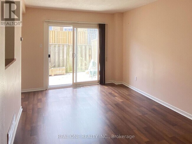 Building Photo - 41-41 Mississauga Vly Blvd