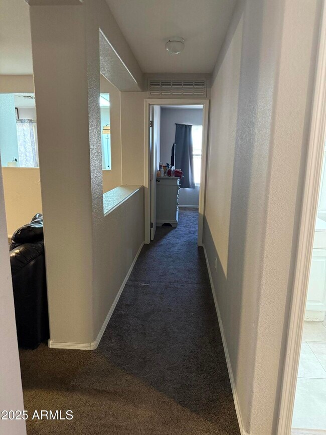 Foto del edificio - 678 W Kingman Loop