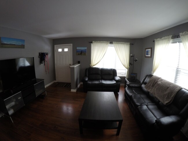Foto del edificio - 234 Parker Ave