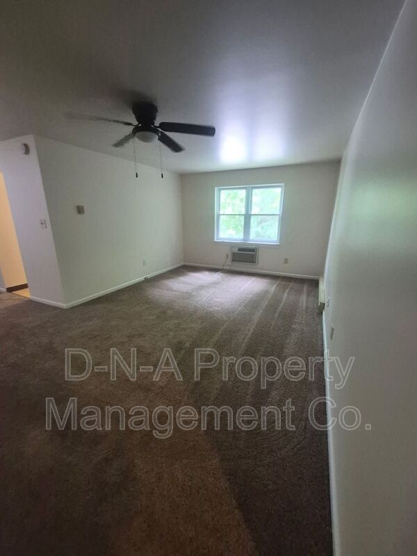 Foto del edificio - 404 Woodcliff Ave