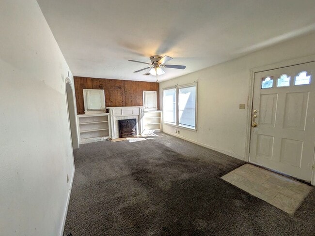 Building Photo - 4670 Maddox St