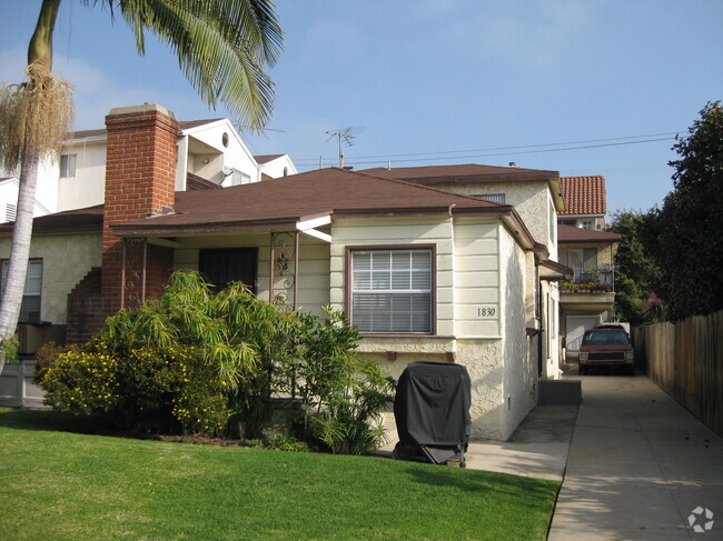 Building Photo - 1830 S Barrington Ave