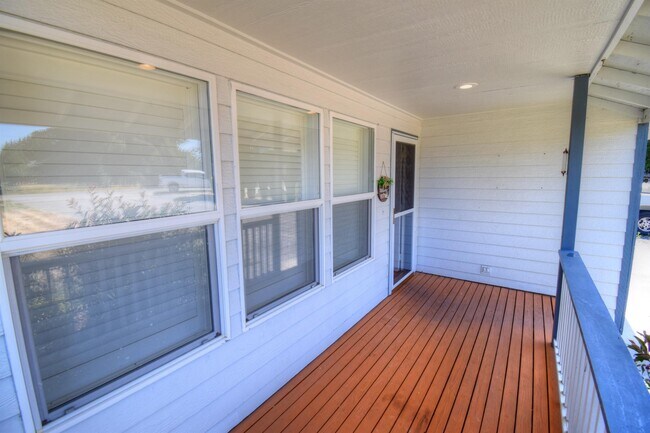 Building Photo - 17010 94th Ln SE