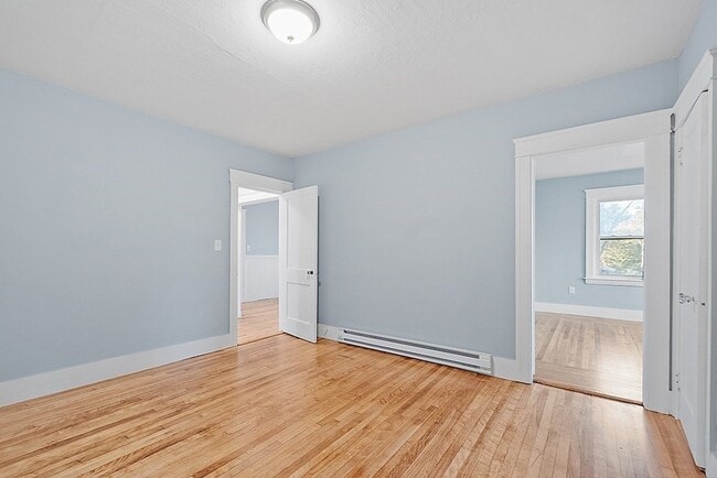 Building Photo - 42 Velander St