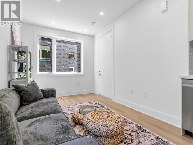 Building Photo - 45 Bellevue Ave