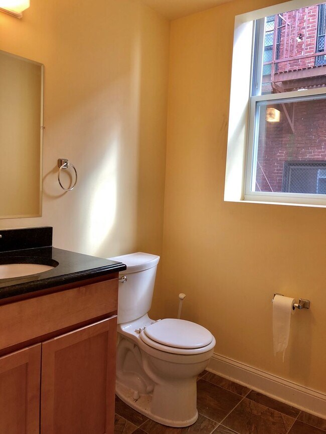 Building Photo - Apartment Units in Old Goucher, Baltimore, MD!
