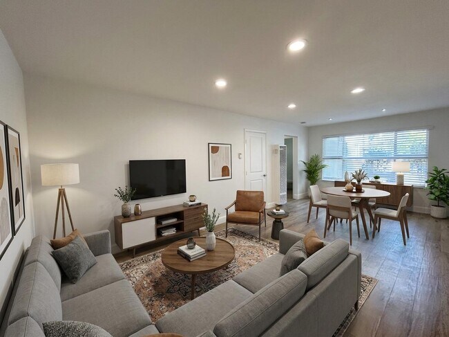 Amplio espacio para sala de estar y comedor - 2235 Bonar St