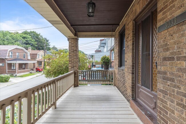 Building Photo - 3033 Brentwood Ave