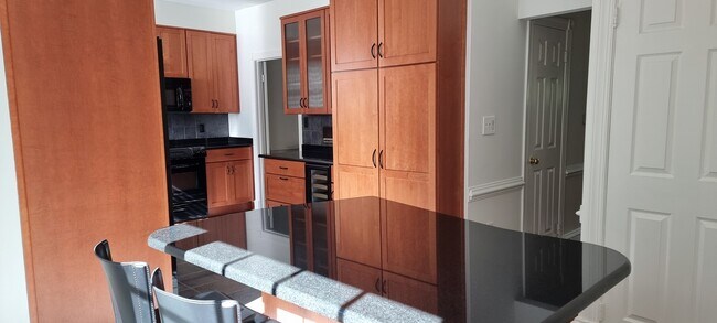 Foto del edificio - 9706 Whitley Park Pl