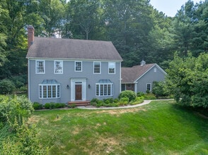 Building Photo - 112 Old Farms Rd