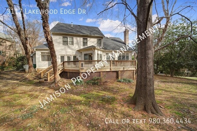 Foto del edificio - 3117 Lakewood Edge Dr