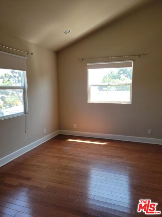 Foto del edificio - 8501 Lilienthal Ave