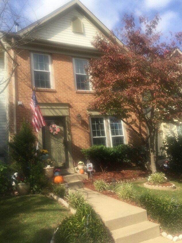 Primary Photo - 1304 Travis View Court