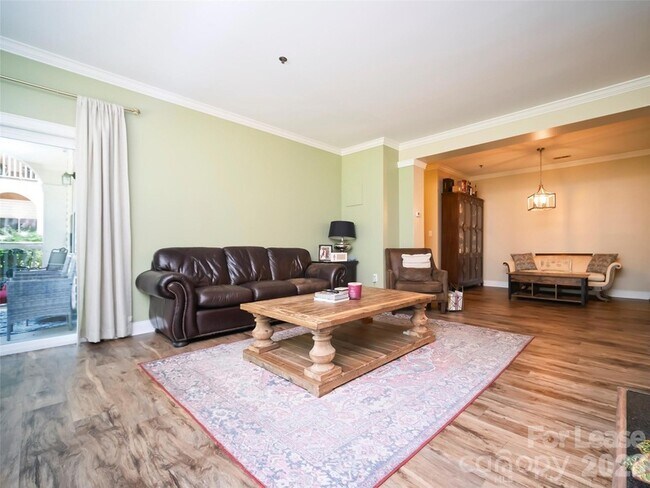 Foto del edificio - 5609 Fairview Rd