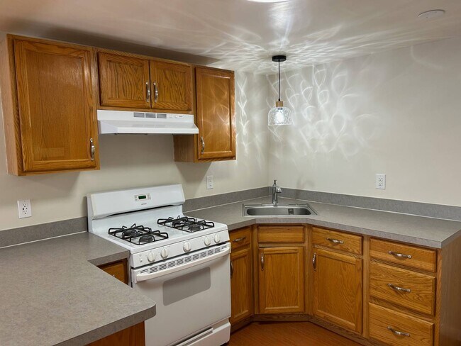 Foto del edificio - 55 Pancake Hollow Rd