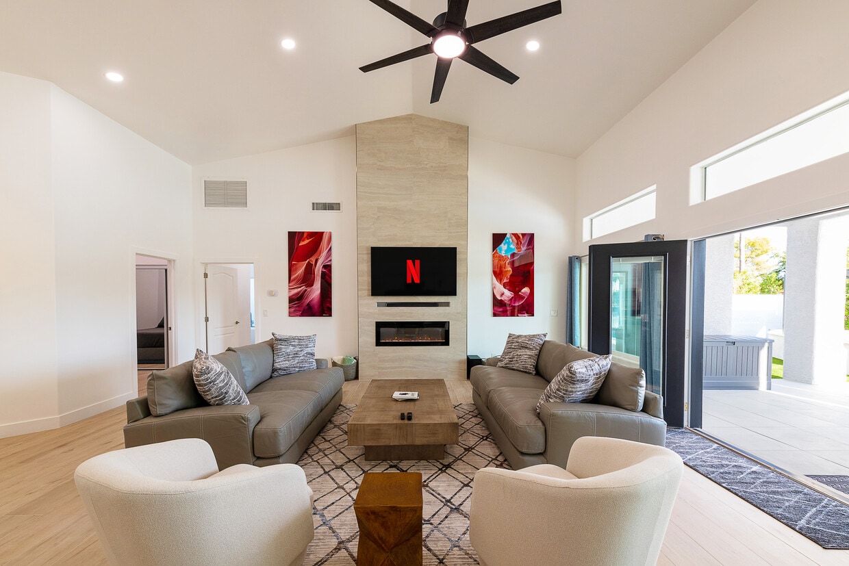 Foto principal - 1710 E Queen Palm Dr