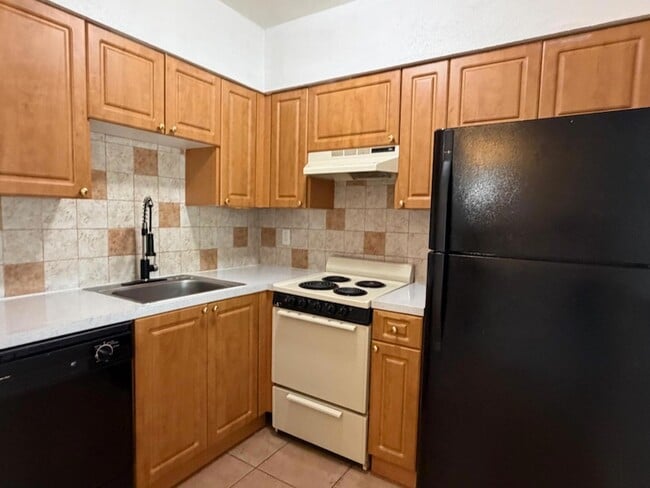 Photo - 2607 NE 8th Avenue Unit 3 Apartment