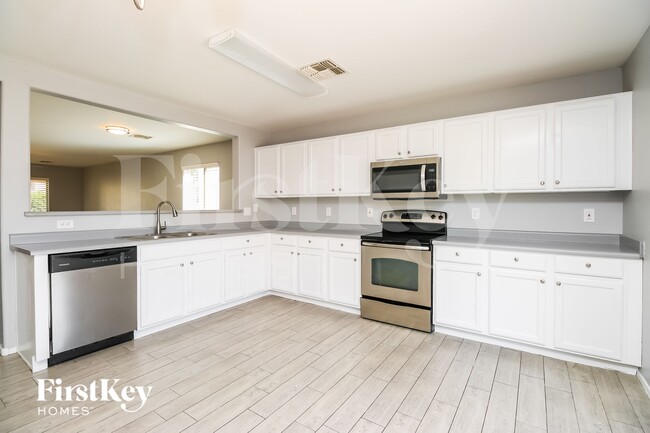 Building Photo - 40608 N High Meadows Dr