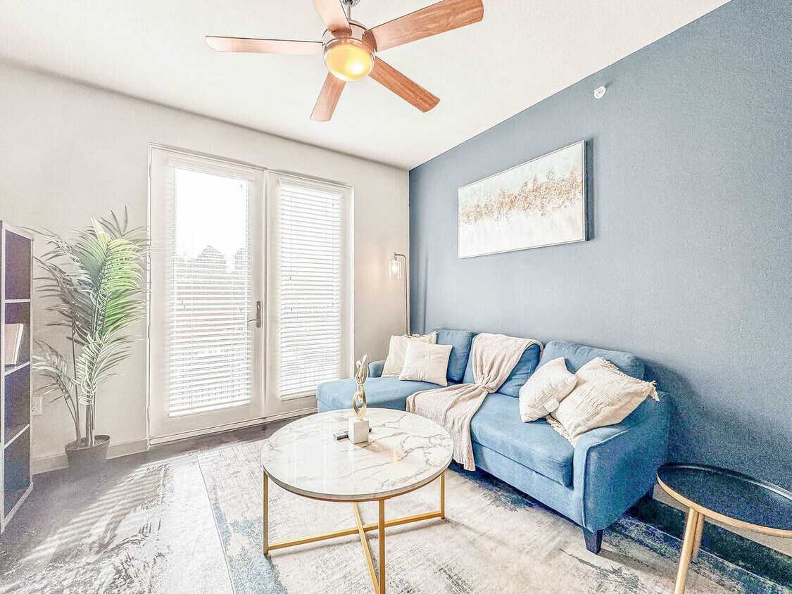 Foto principal - 3021 Routh St