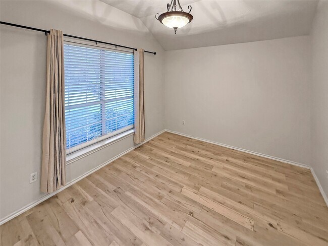 Building Photo - 15335 Sienna Oak Dr