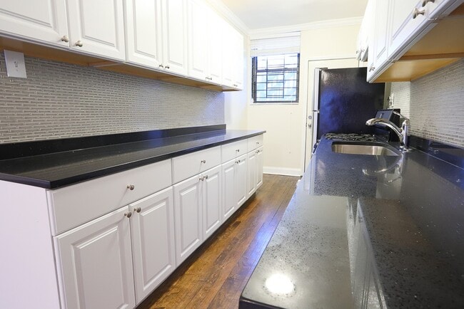 Foto del edificio - 709 W Roscoe St