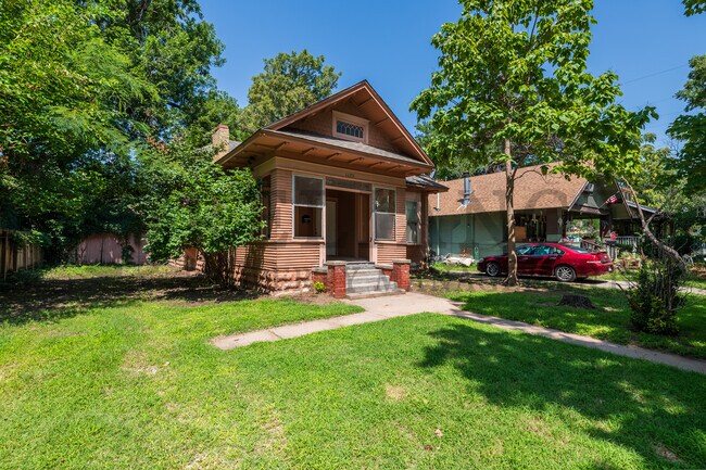 Building Photo - 1125 N Larimer Ave