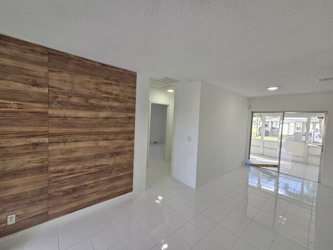 Foto del edificio - 2847 Duke Ln