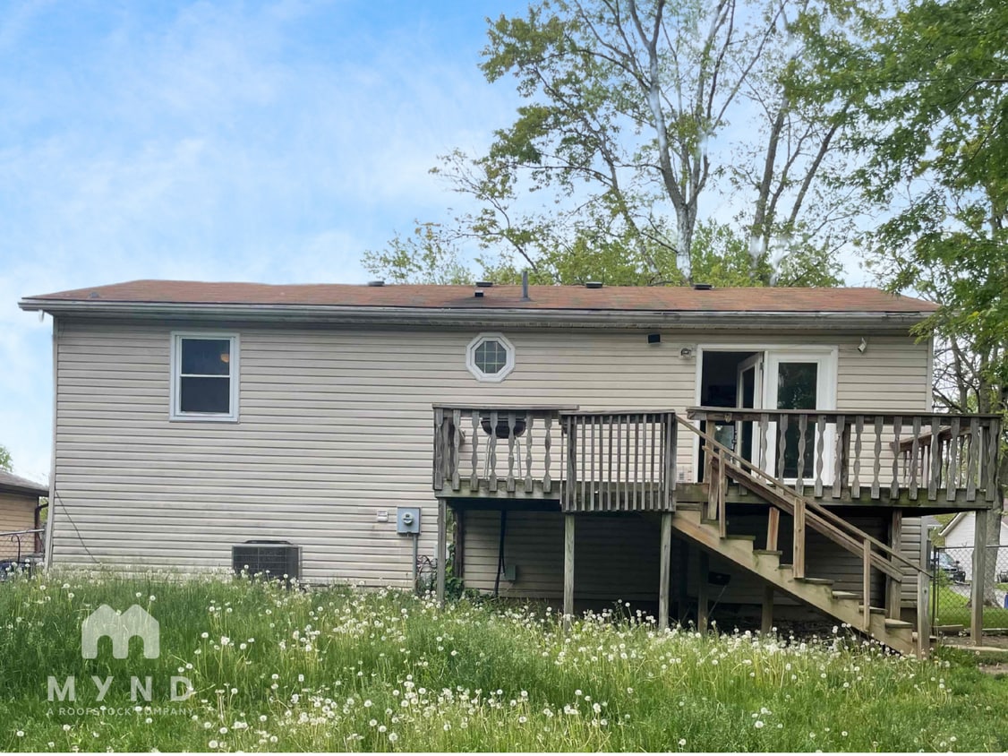 Building Photo - 830 Upwoods Dr