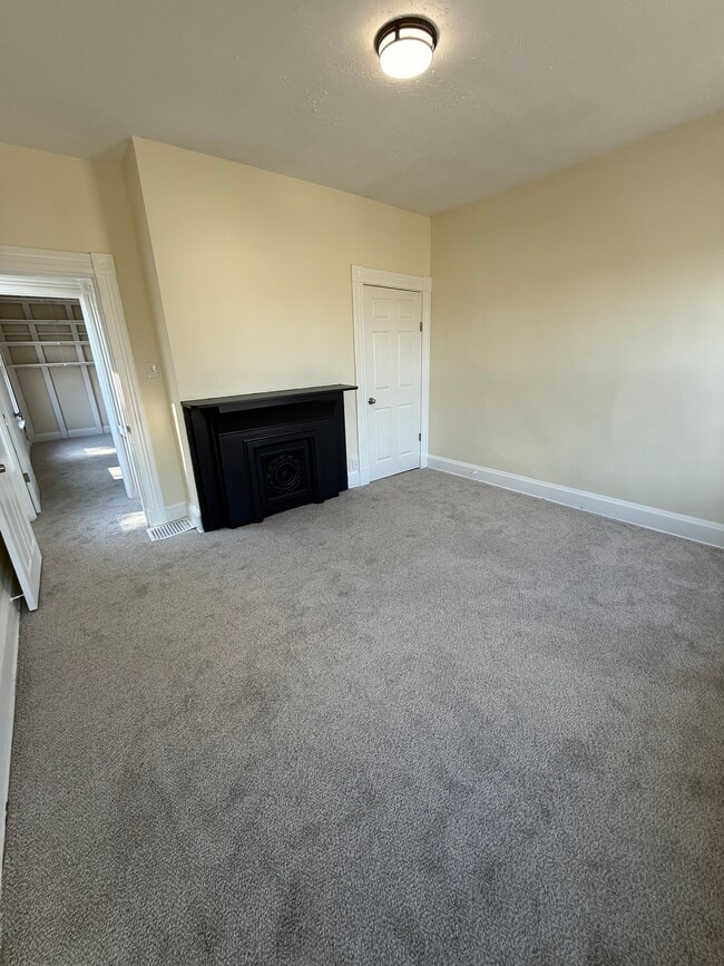 Photo - 113 W 66th St House