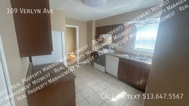 Building Photo - 109 Verlyn Ave