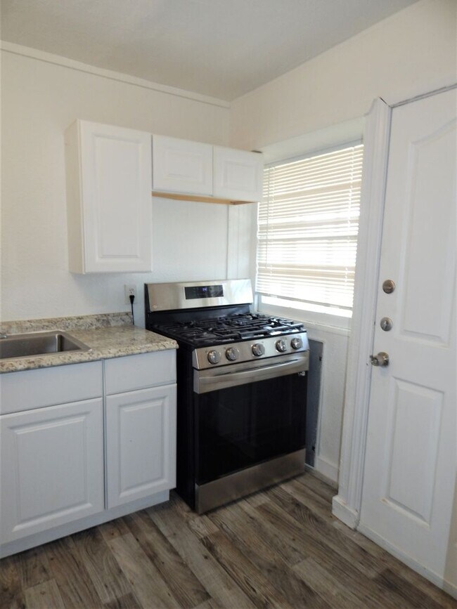 Foto del edificio - 638 Glazebrook St