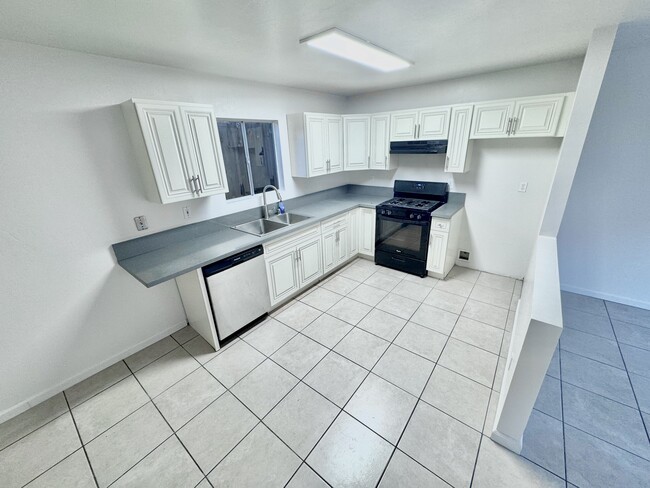 Building Photo - 7309 Central Ave