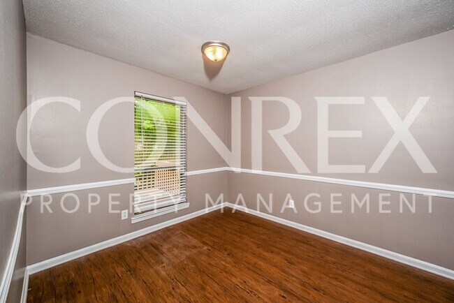 Building Photo - The Perfect Home -- One Month of Free Rent!