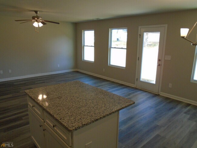 Building Photo - 106 Fisher Way